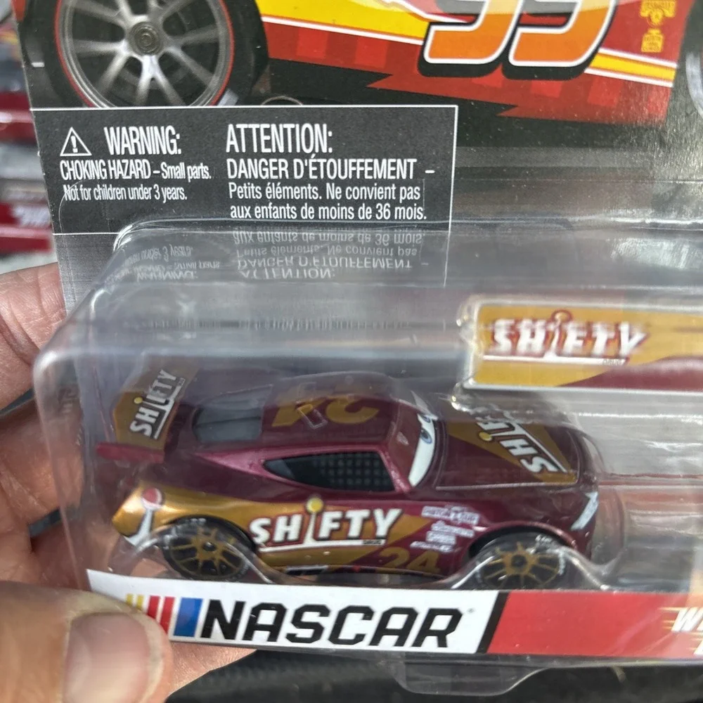 DISNEY PIXAR CARS NASCAR SERIES WILLIAM BYREV SHIFTY DRUG METAL 2024